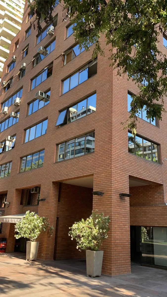Arriendo Oficina 1B 0m2 Barrio El Golf - Las Condes