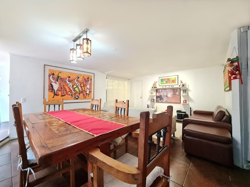 Venta Casa O 4D en suite Walk-in cl&oacute;set 2B 3E 1B Pepe Vila - La Reina