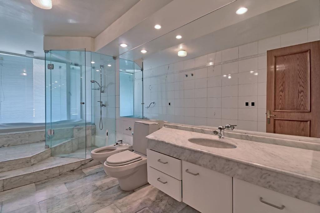 Arriendo Departamento 5D Barrio El Golf - Las Condes