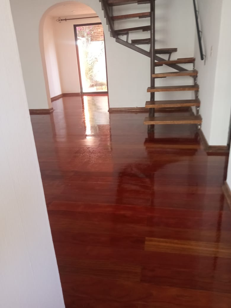 Arriendo Casa NO 6D en suite 4B 1E 1B In&eacute;s de Su&aacute;rez - Providencia