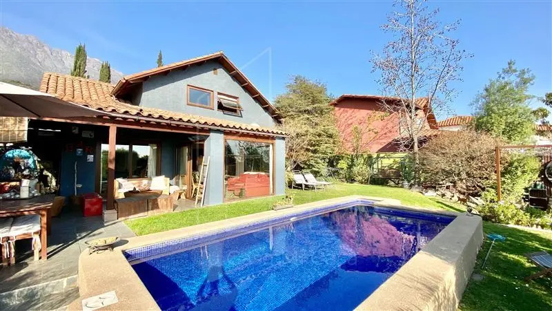 Venta Casa Poniente 3D en suite Walk-in cl&oacute;set 3B 3E 1B Arboretum - Club de Campo - Pe&ntilde;alol&eacute;n