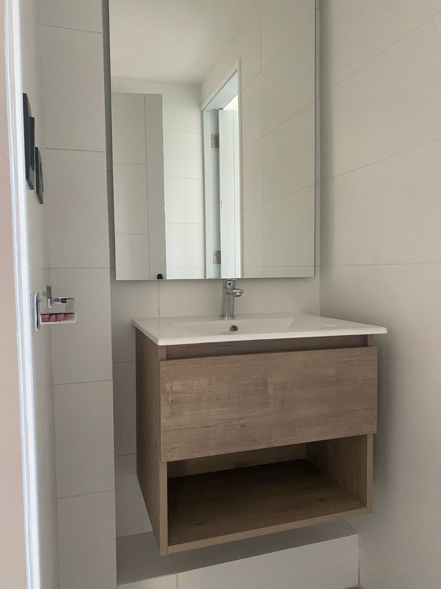 Venta Casa NO 3D en suite Walk-in cl&oacute;set 3B 2E 1Bd Estoril - Las Condes