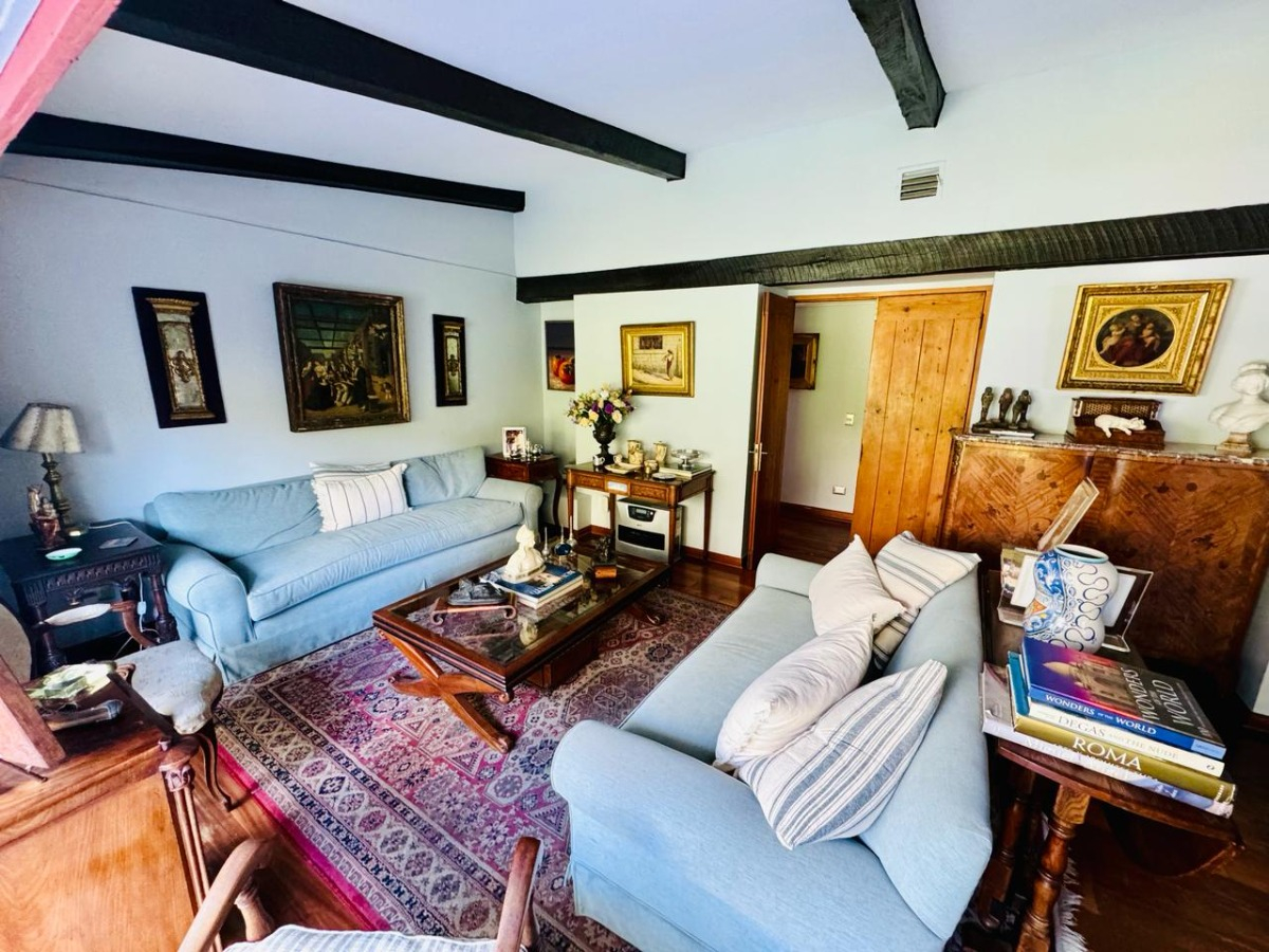 Venta Casa NO 3D 2B 2E Juan XXIII - Vitacura