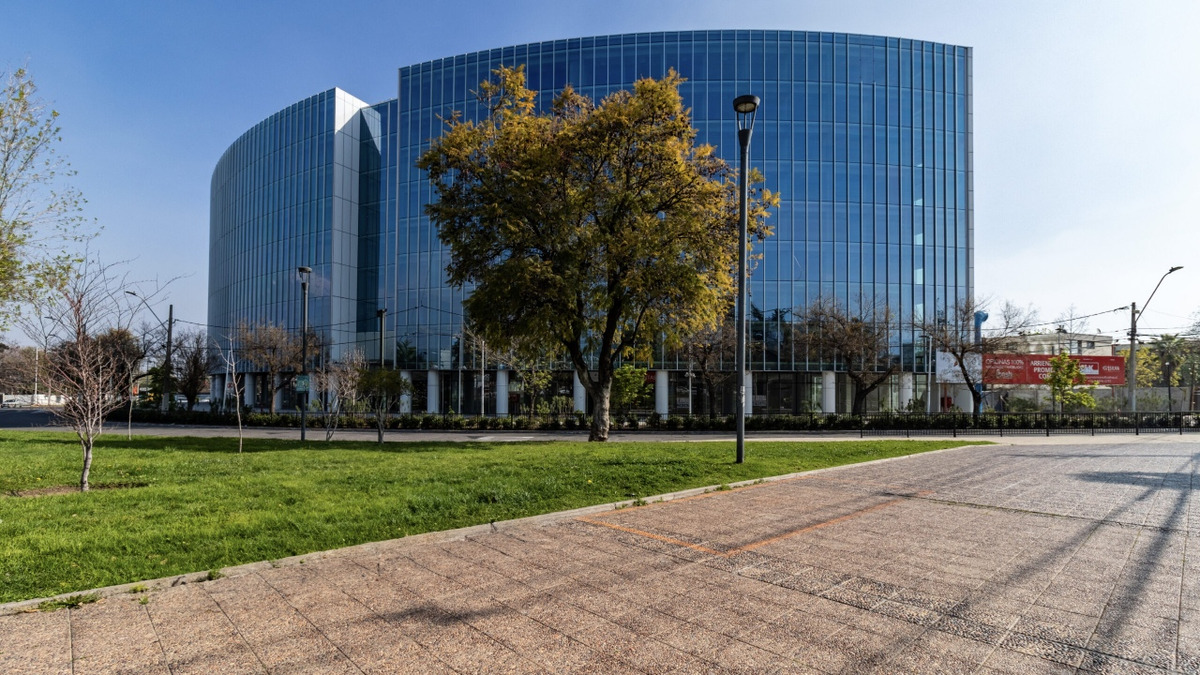 Arriendo Oficina 1B 1E Carlos Ossand&oacute;n - La Reina