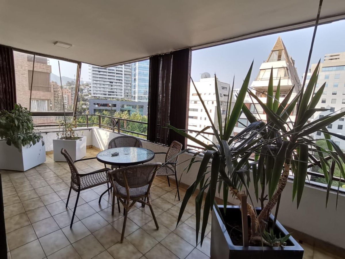Venta Departamento NO 2D en suite Walk-in cl&oacute;set 3B 1E 1B Barrio El Golf - Las Condes