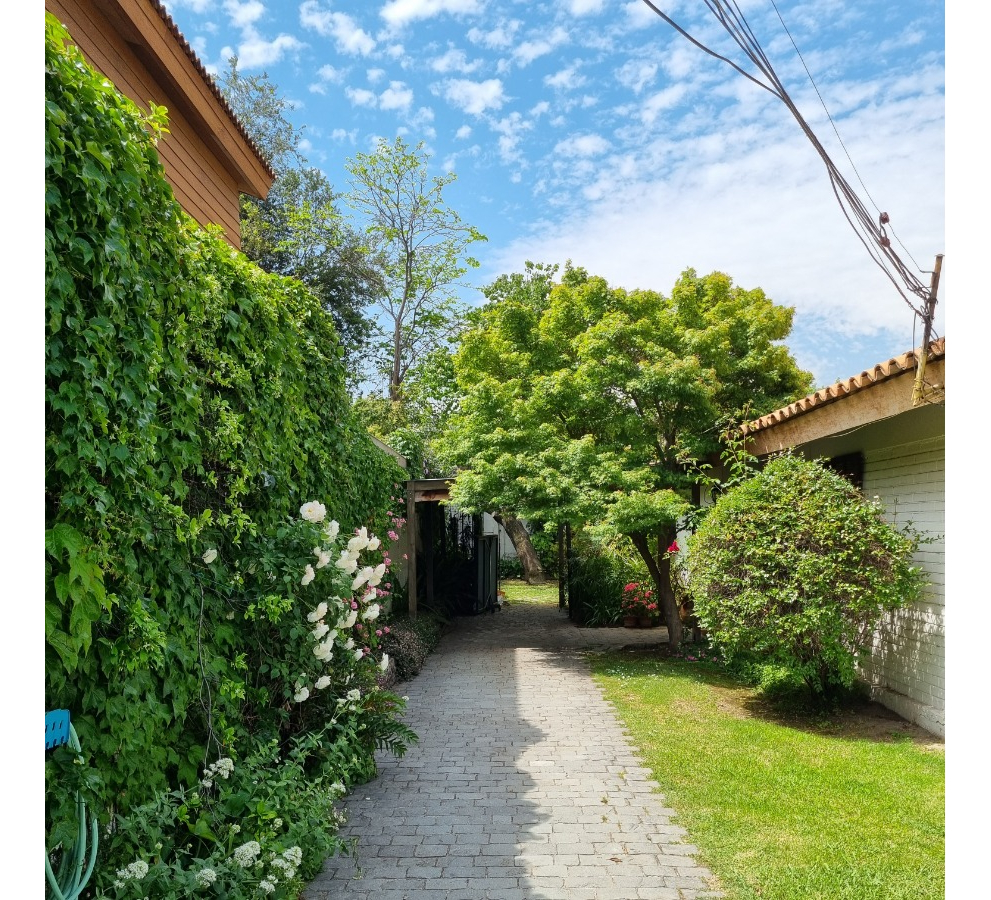 Venta Casa 3D 2B 4E 1B Rotonda Atenas - Las Condes