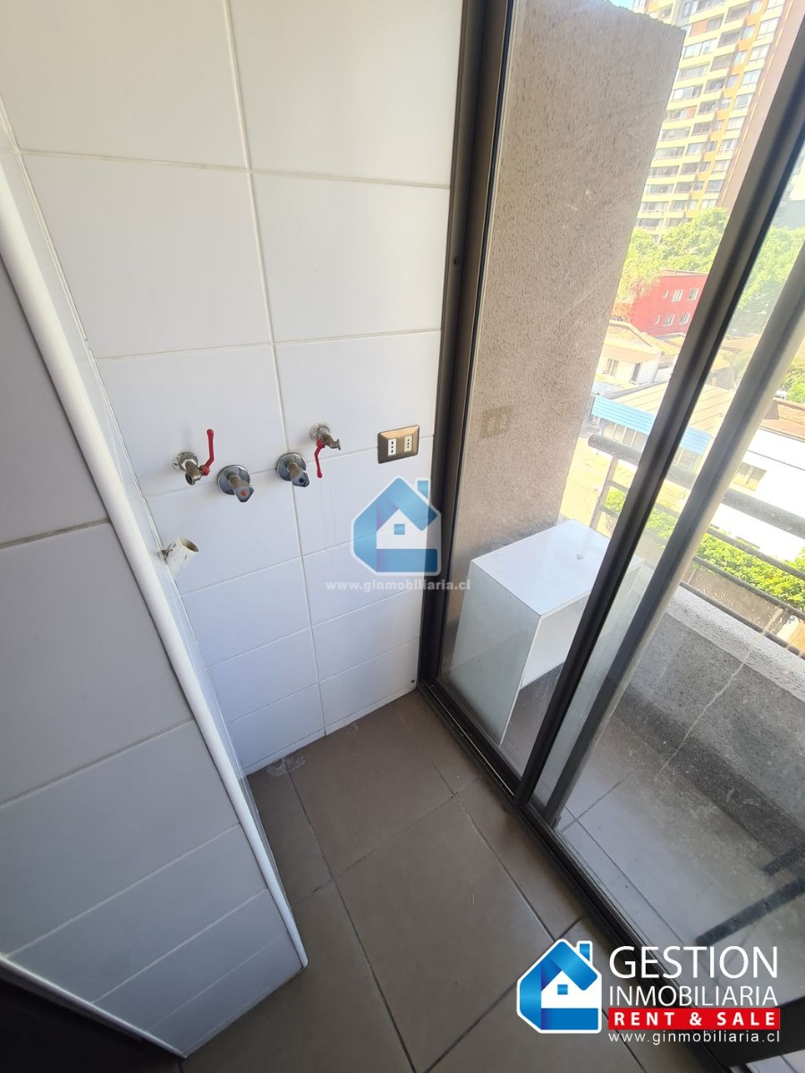 Arriendo Departamento SP 2D en suite Walk-in cl&oacute;set 2B 1E 1B Metro Irarr&aacute;zaval - &Ntilde;u&ntilde;oa