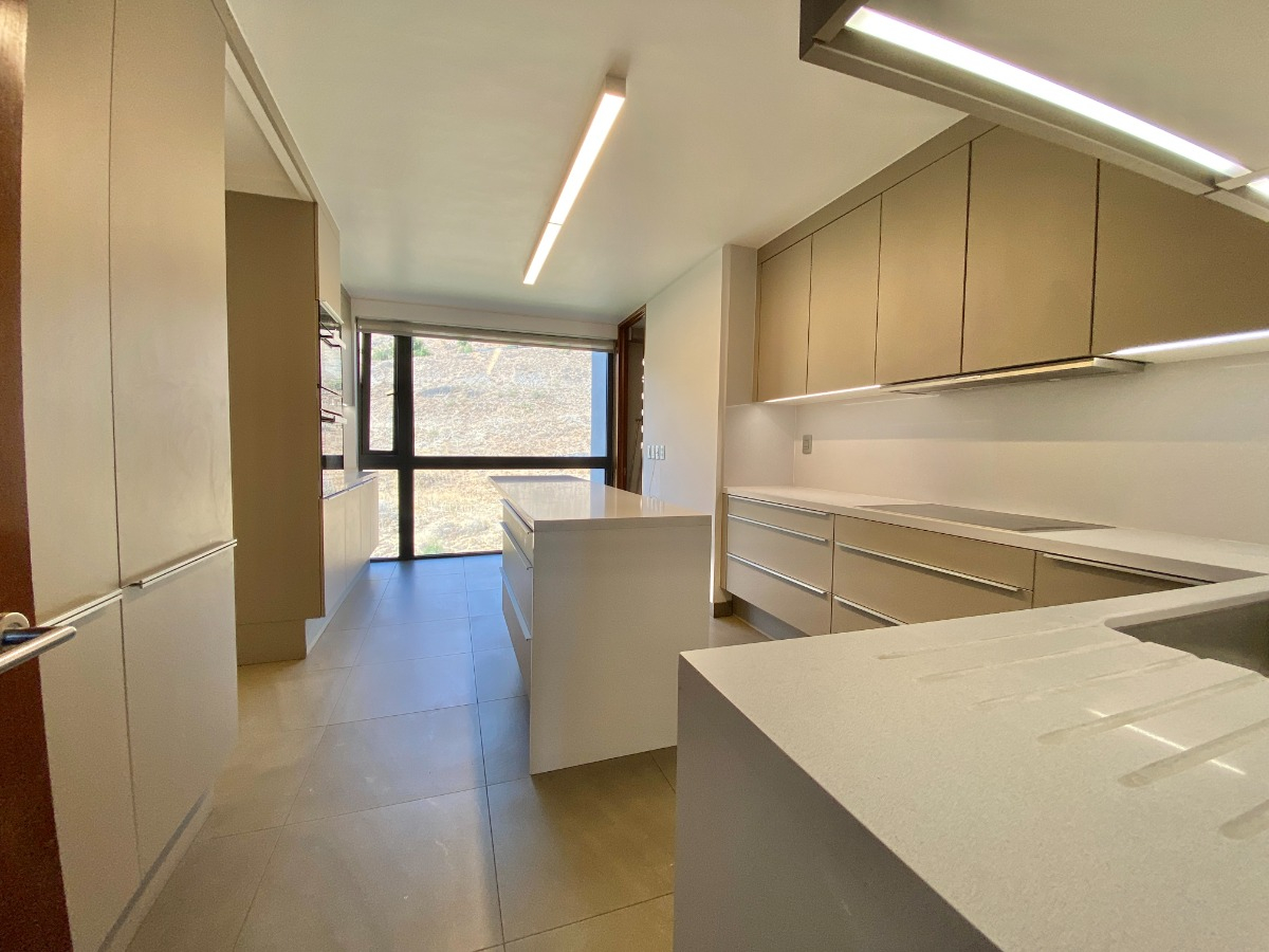 Arriendo Departamento NO 3D en suite Walk-in cl&oacute;set 5B 3E 1B Lo Curro - Vitacura