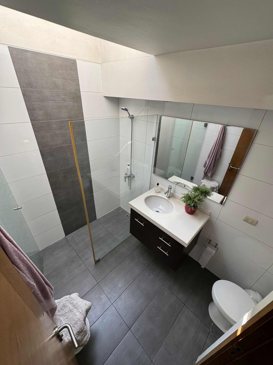 Venta Casa 5D 3B 10E Los Dominicos - Las Condes