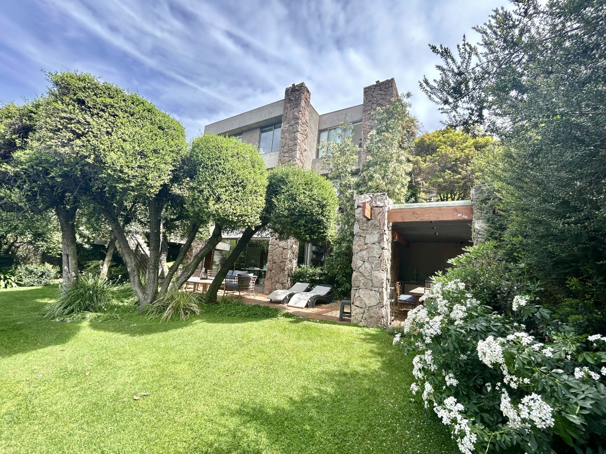 Venta Casa O 5D en suite Walk-in cl&oacute;set 5B 4E 1B Los Trapenses - Lo Barnechea