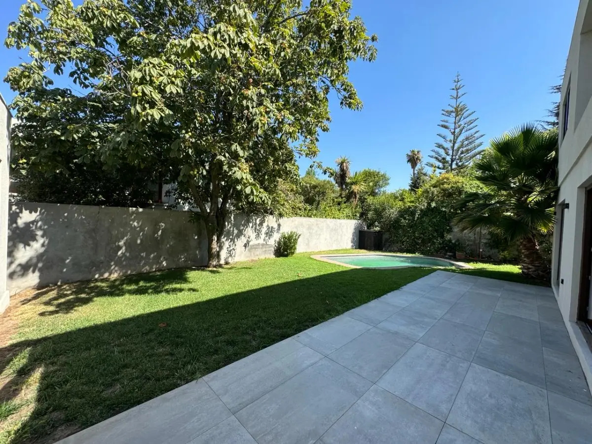 Venta Casa NO 6D Walk-in cl&oacute;set 4B 2E 1B San Carlos de Apoquindo - Las Condes
