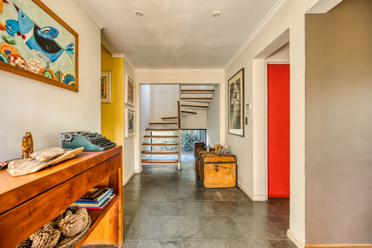 Venta Casa NO 5D en suite Walk-in cl&oacute;set 4B 2E Los Dominicos - Las Condes