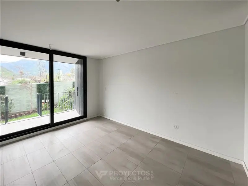 Venta Departamento Oriente 2D en suite Walk-in cl&oacute;set 2B 1E 1B Plaza San Enrique - Lo Barnechea