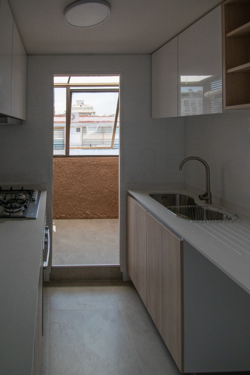 Venta Departamento NOSP 5D en suite Walk-in cl&oacute;set 3B 2E 1B  - Providencia