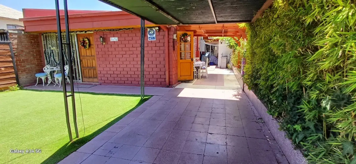 Venta Casa 3D Walk-in cl&oacute;set 2B 2E 1B Rotonda Atenas - Las Condes