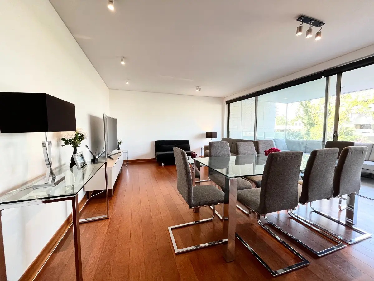 Arriendo Departamento S 4D en suite Walk-in cl&oacute;set 3B 2E 1Bd Barrio El Golf - Las Condes