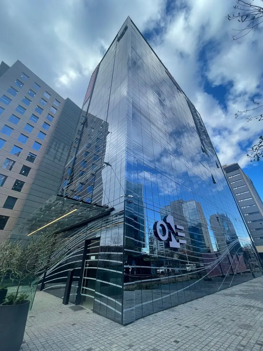 Arriendo Oficina 2B 1E Metro Manquehue - Apumanque - Las Condes