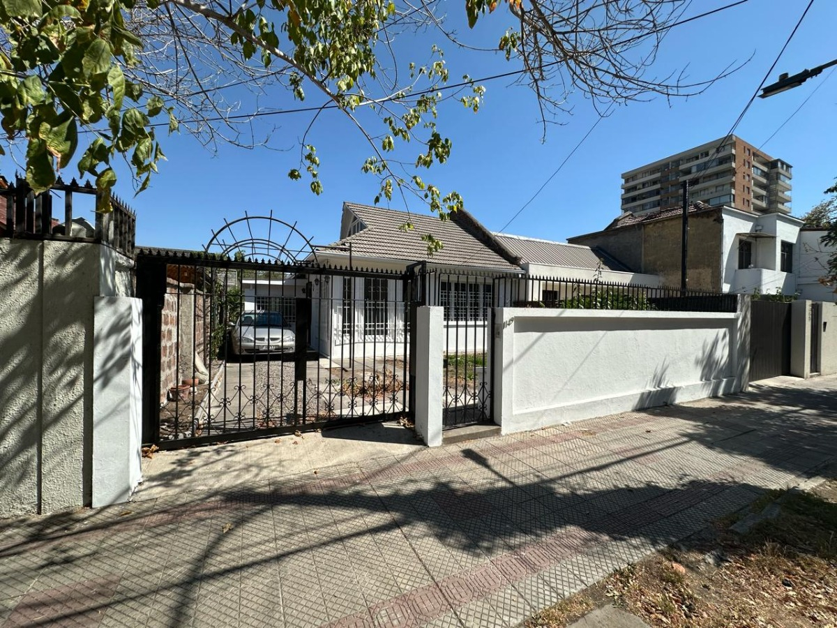 Arriendo Casa 2D In&eacute;s de Su&aacute;rez - Providencia