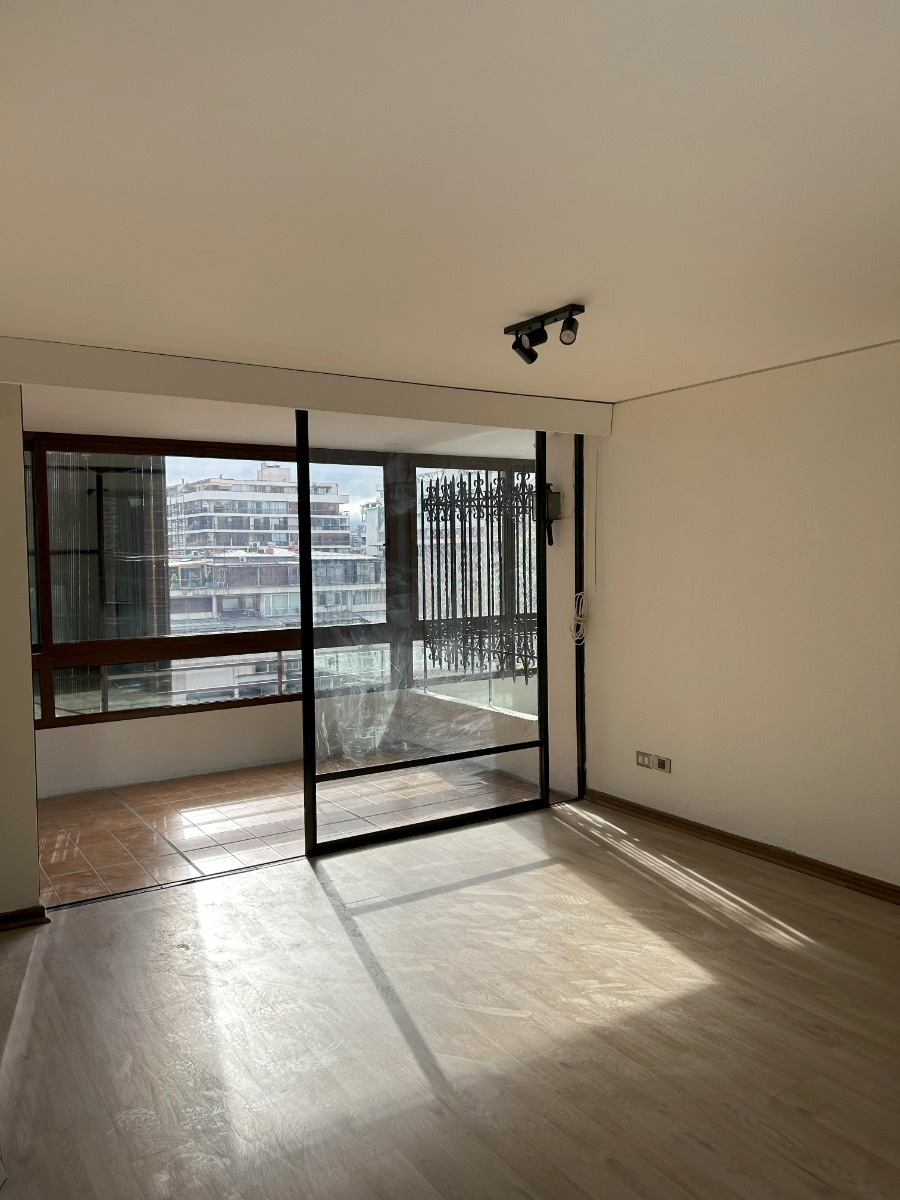 Arriendo Departamento NO 3D en suite 3B 2E 1B Metro Escuela Militar - Las Condes
