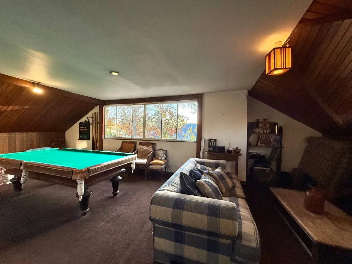 Venta Casa NO 4D 4B 2E 1Bd Nuestra Se&ntilde;ora del Rosario - Vitacura