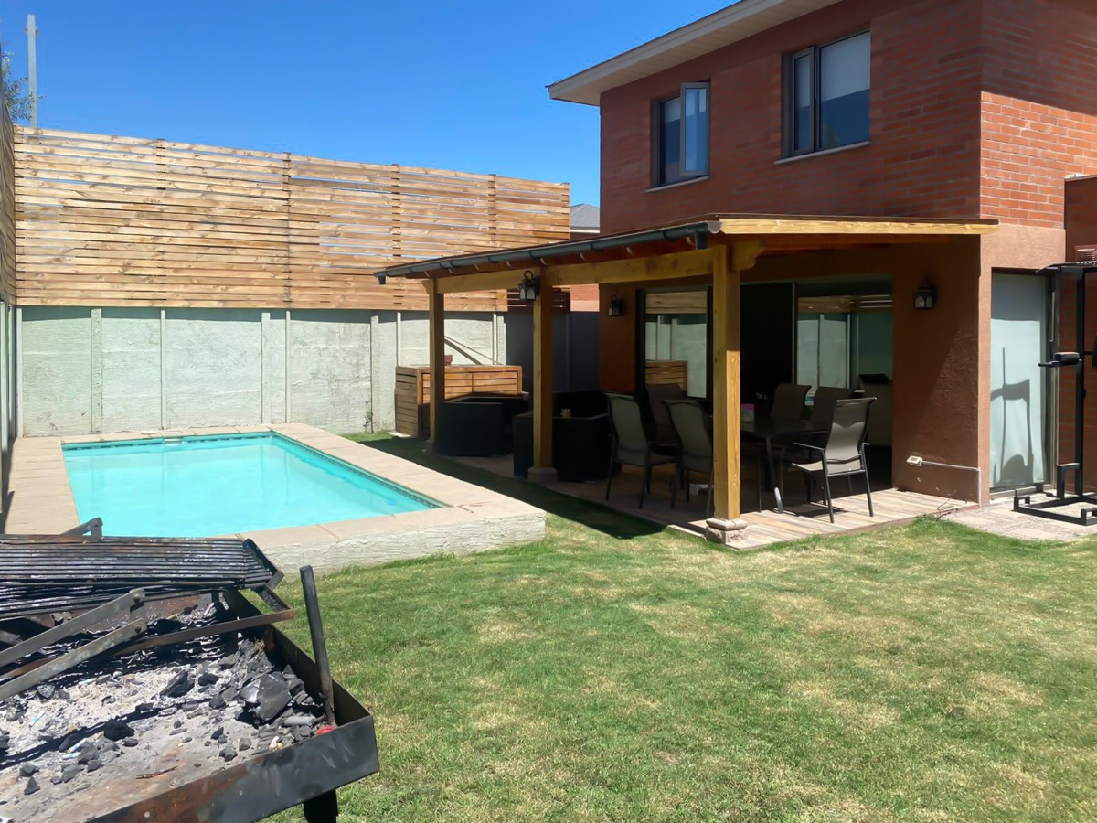 Venta Casa NOSP 3D en suite Walk-in cl&oacute;set 3B 4E 1B Linderos - Buin