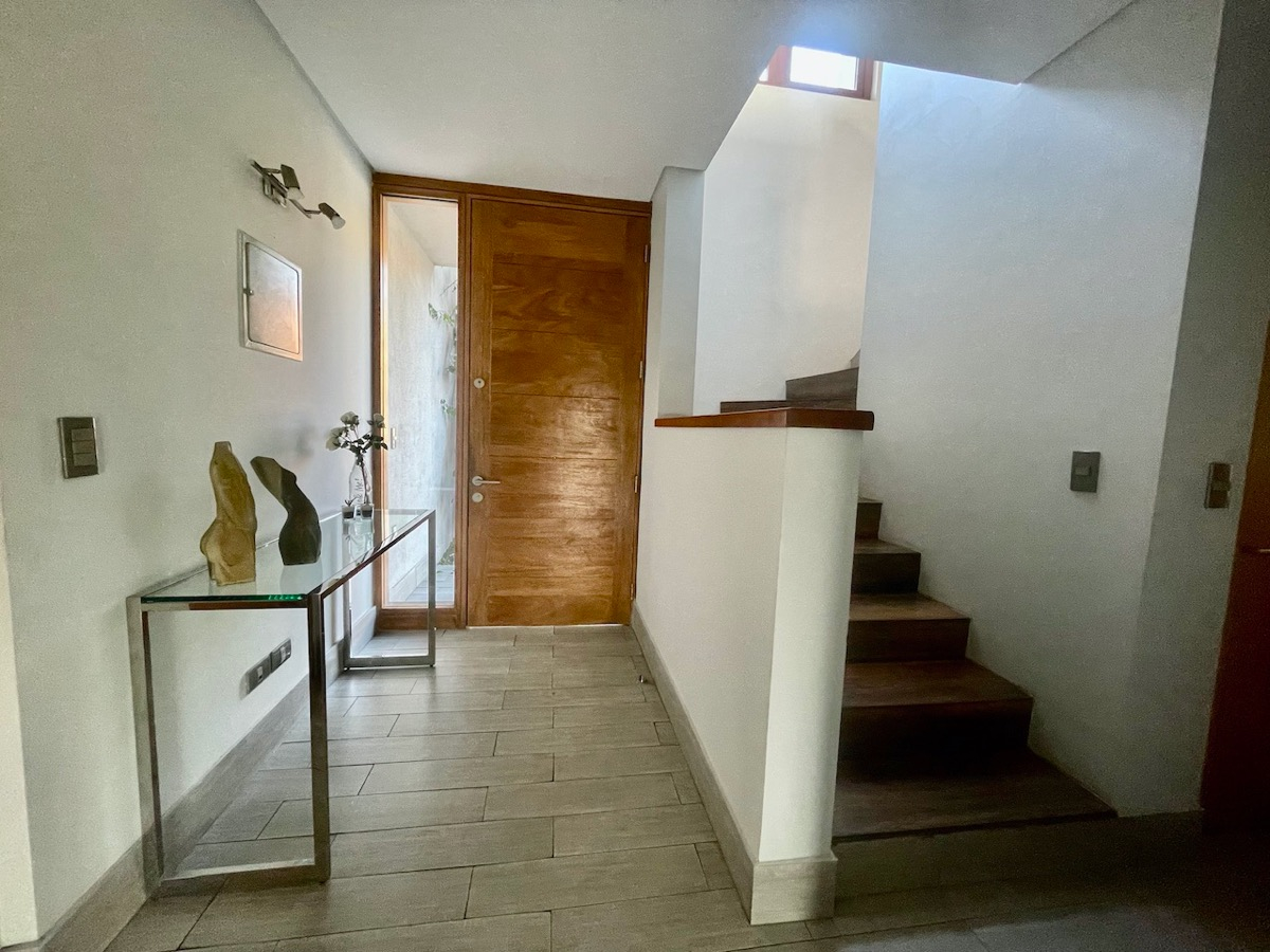 Venta Casa NP 5D en suite Walk-in cl&oacute;set 5B 2E 2B Chicureo - Colina