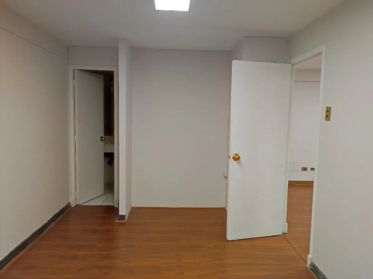 Venta Oficina NO 2B 1E  - Providencia