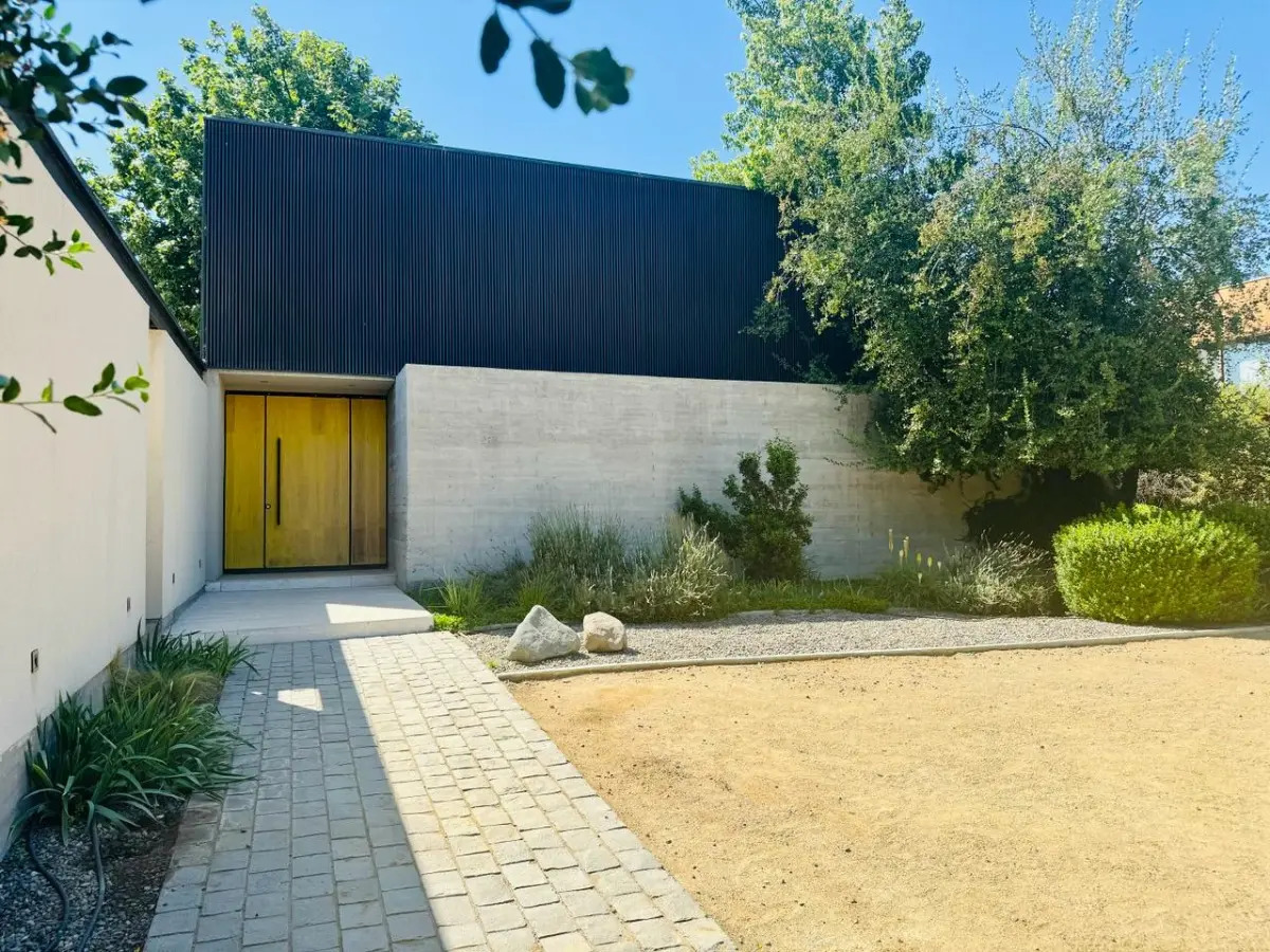 Venta Casa NO 5D en suite Walk-in cl&oacute;set 5B 6E 1B Chicureo - Colina