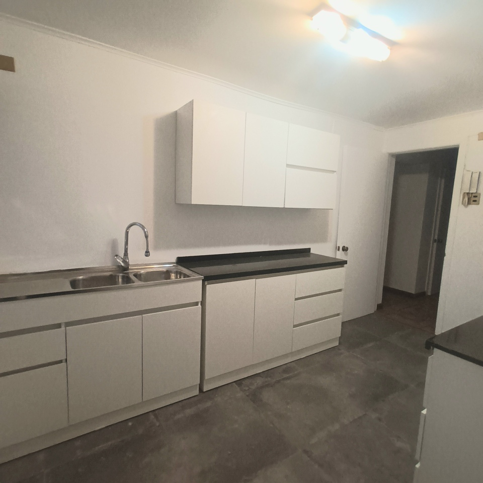 Arriendo Casa 3D 2B 3E 1B Metro Pr&iacute;ncipe de Gales - Country Club - La Reina