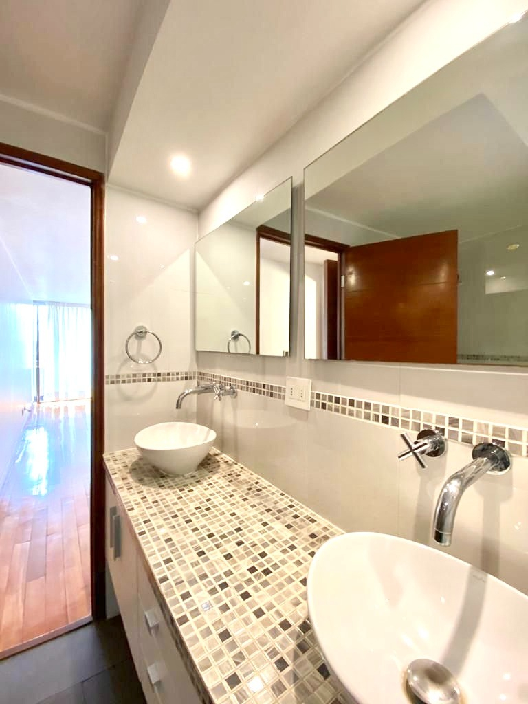 Arriendo Departamento 2D Parque Arauco - Las Condes