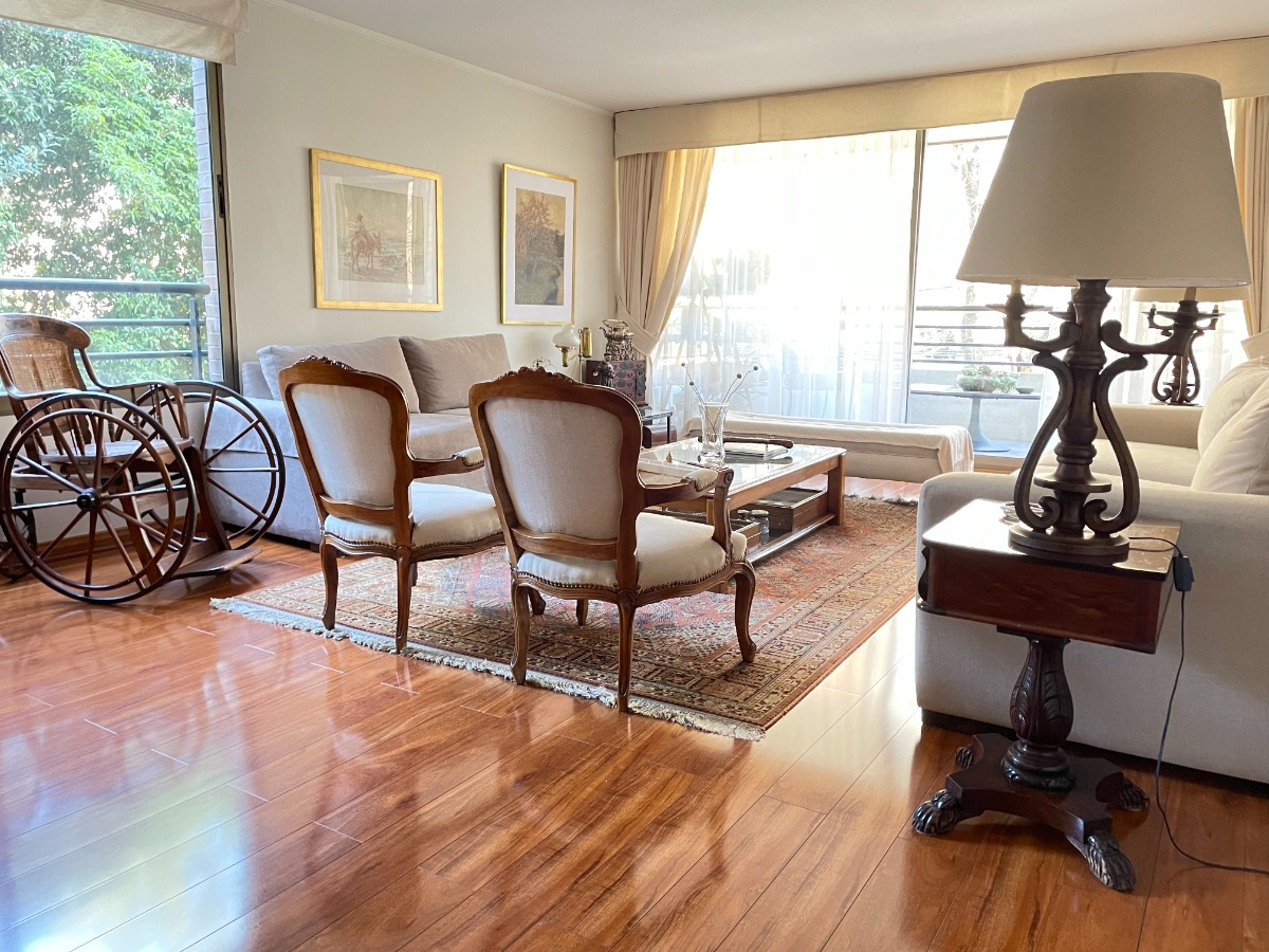 Venta Departamento 4D en suite 4B 3E 1B Jard&iacute;n Del Este - Vitacura