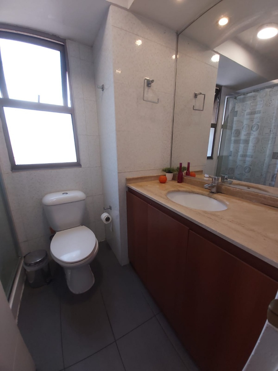 Arriendo Departamento S 2D en suite Walk-in cl&oacute;set 2B 1E Campus Oriente - Providencia