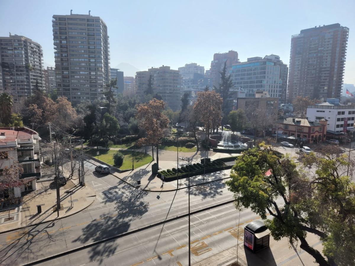 Venta Departamento NO 4D 3B 1E 1B Barrio El Golf - Las Condes
