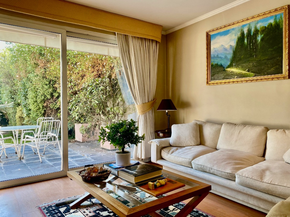 Venta Casa P 5D en suite Walk-in cl&oacute;set 5B 2E 1B Los Trapenses - Lo Barnechea