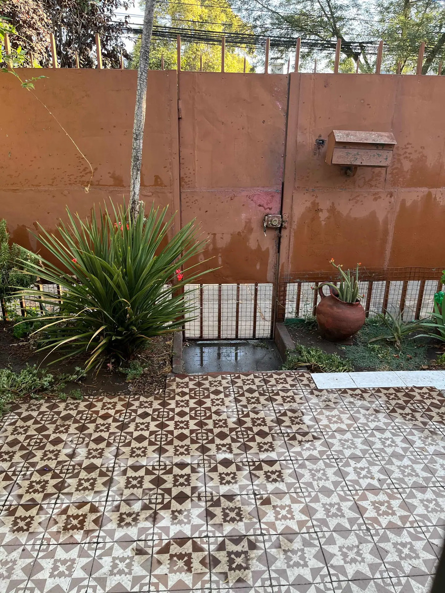 Arriendo Casa 5D 4B 3E 1B Carlos Ossand&oacute;n - La Reina