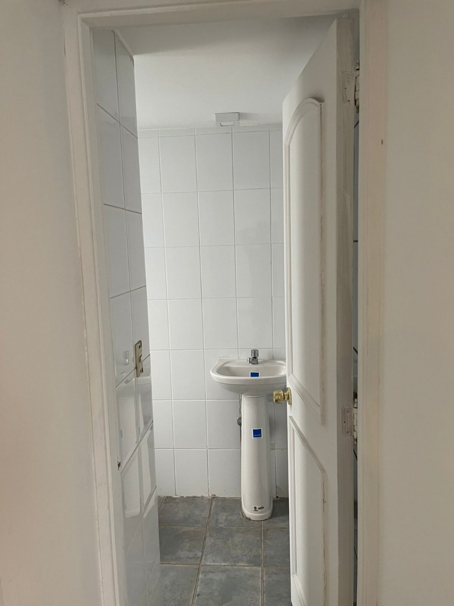 Venta Oficina 2B Los Leones - Providencia