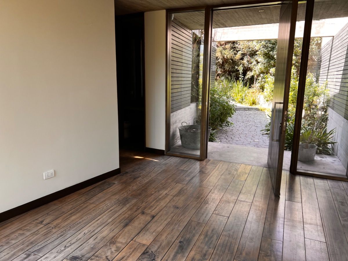 Venta Casa NO 4D 6B 3E 2B La Dehesa - Lo Barnechea