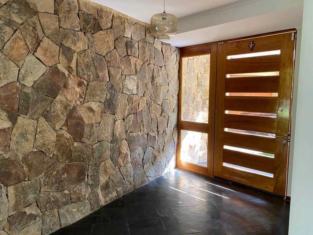 Venta Casa NO 5D en suite Walk-in cl&oacute;set 4B 4E 1B Chicureo - Colina