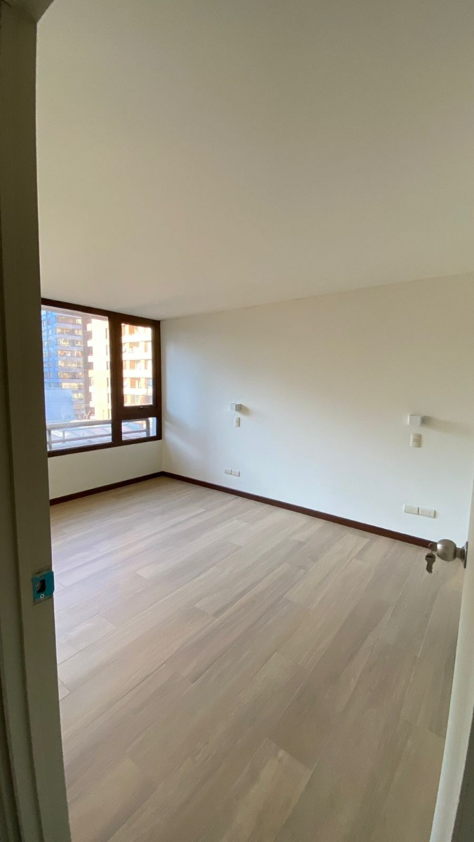 Arriendo Departamento 3D 2B 1E 1B Barrio El Golf - Las Condes