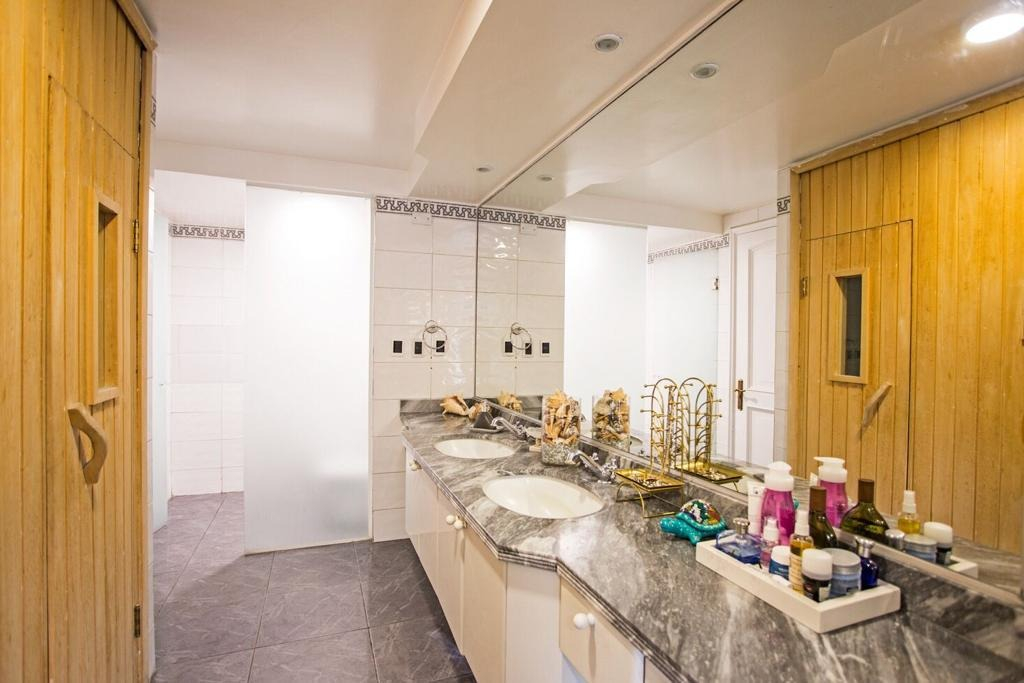 Venta Departamento NP 4D en suite Walk-in cl&oacute;set 3B 3E 1Bd Barrio El Golf - Las Condes