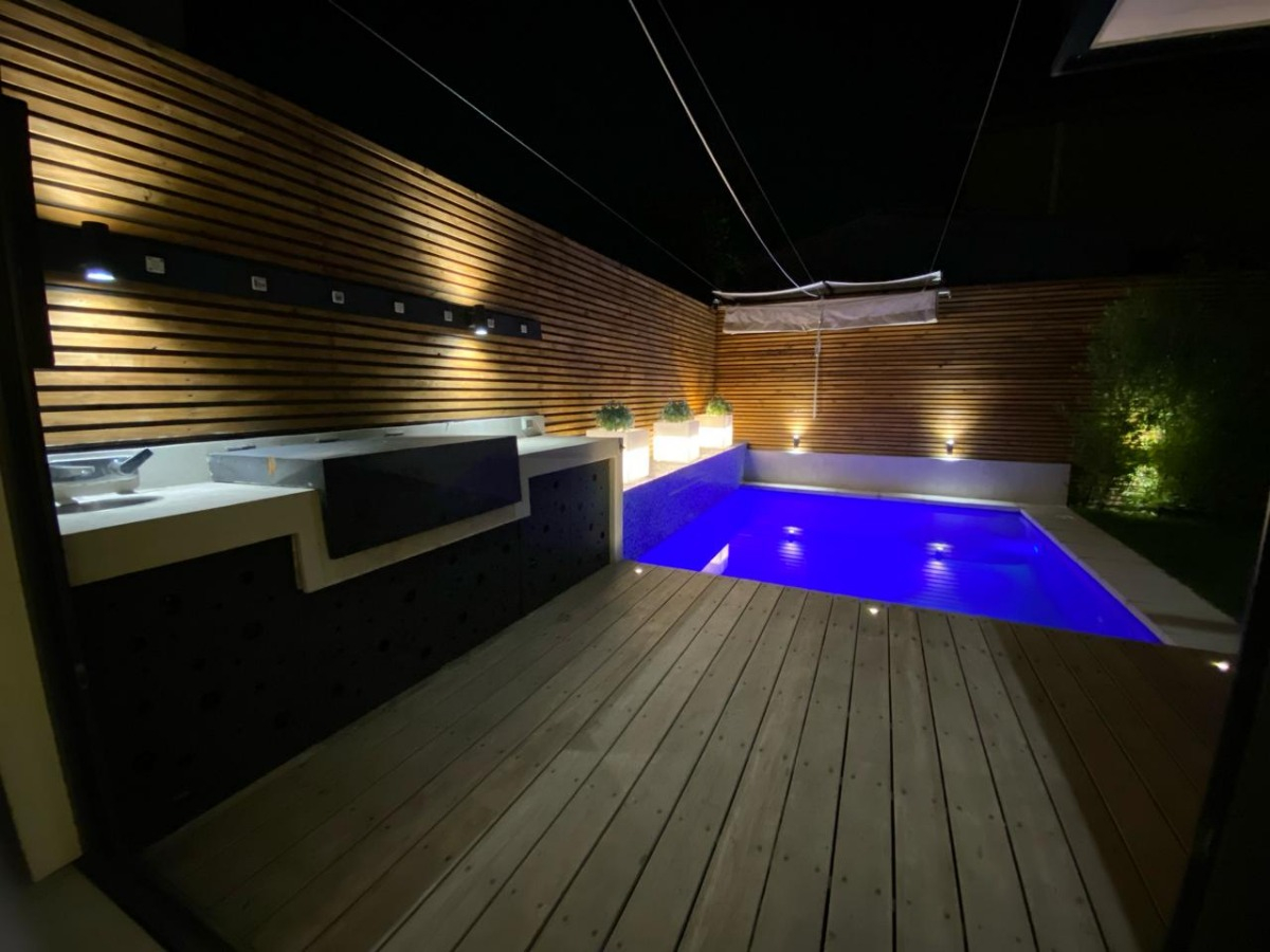 Venta Casa NO 4D en suite Walk-in cl&oacute;set 5B 2E 1B Rotonda Atenas - Las Condes