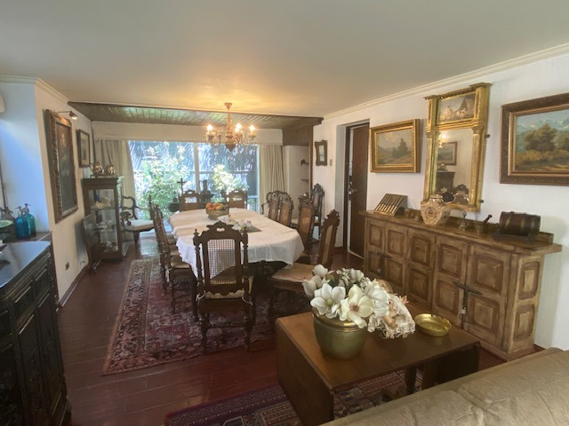 Venta Casa NO 6D en suite Walk-in cl&oacute;set 5B 4E 2B Jard&iacute;n Del Este - Vitacura