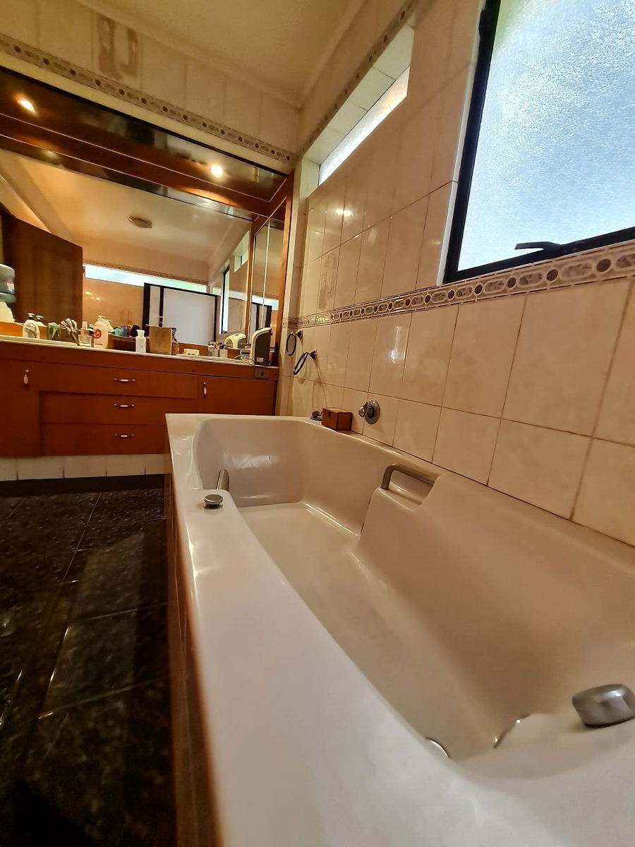 Venta Casa 6D 4B 5E Carlos Ossand&oacute;n - La Reina