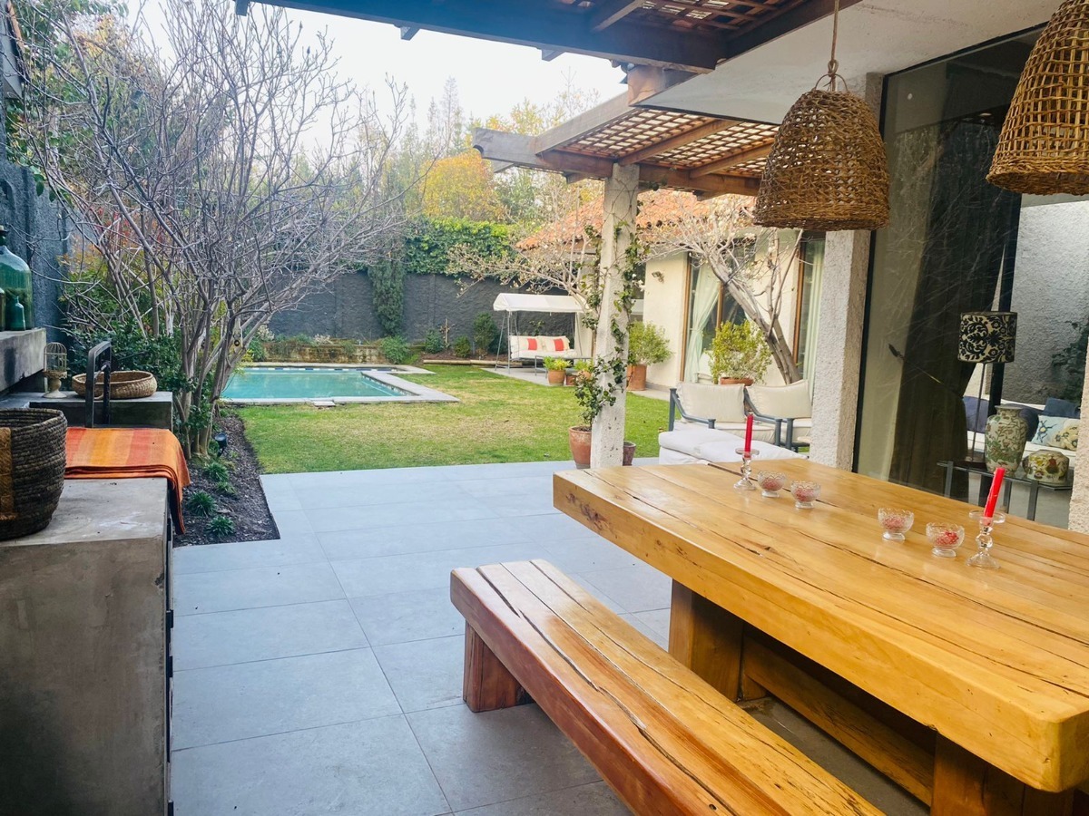 Venta Casa NO 4D en suite 4B 2E 1B La Dehesa - Lo Barnechea