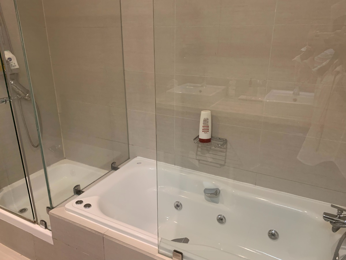 Venta Departamento N 2D en suite 2B 1E 1B Parque Bicentenario - Vitacura