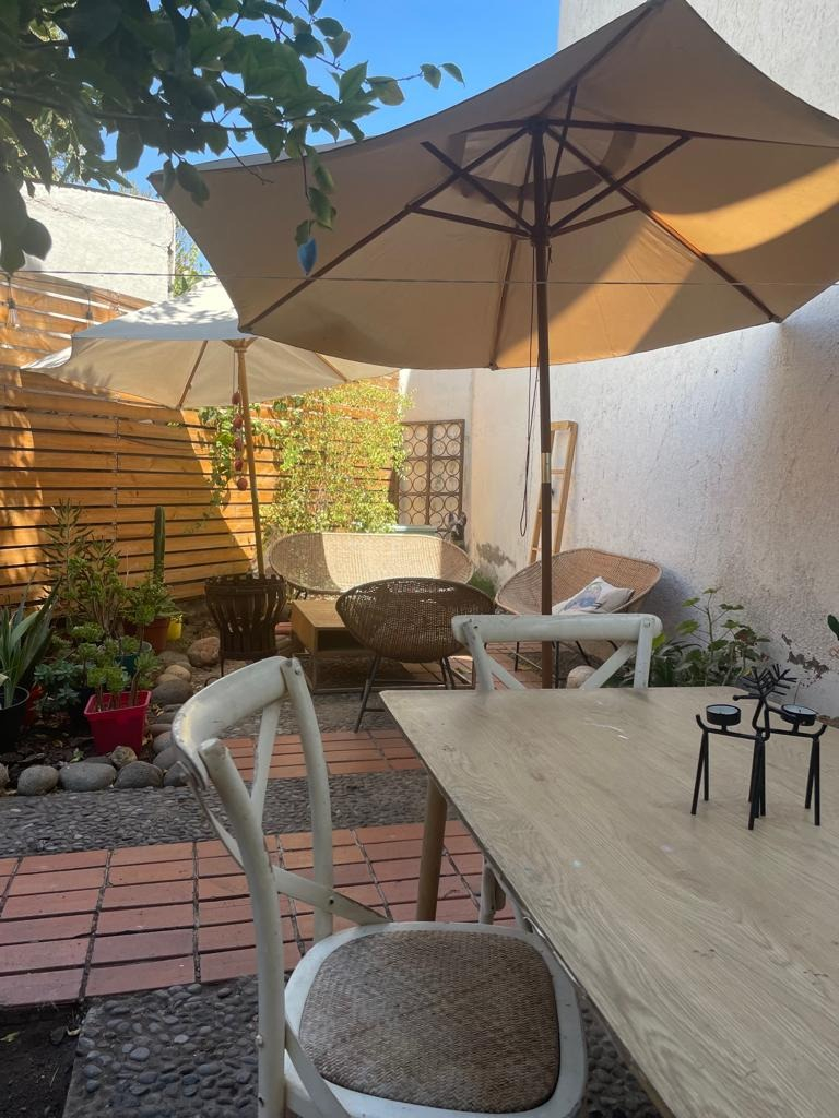 Arriendo Casa NO 5D en suite 3B 1E 1B Los Dominicos - Las Condes