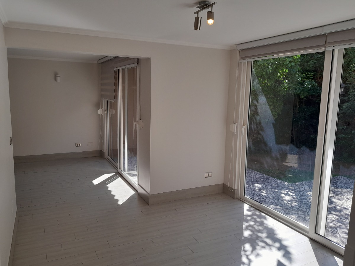 Arriendo Casa NOSP 5D en suite Walk-in cl&oacute;set 5B 2E Carlos Ossand&oacute;n - La Reina