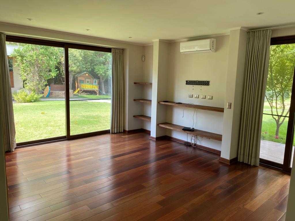 Venta Casa NO 5D en suite Walk-in cl&oacute;set 4B 4E 1B Chicureo - Colina