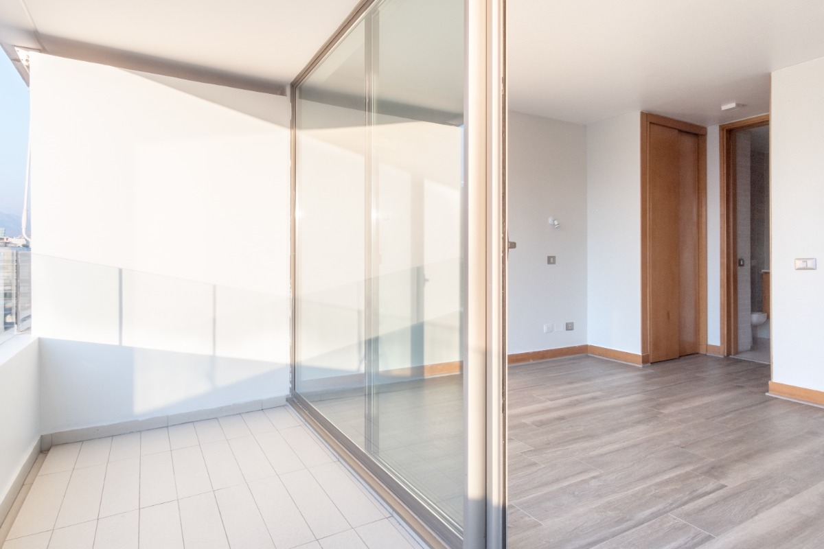 Arriendo Departamento NO 1D en suite Walk-in cl&oacute;set 1B 1E Barrio El Golf - Las Condes