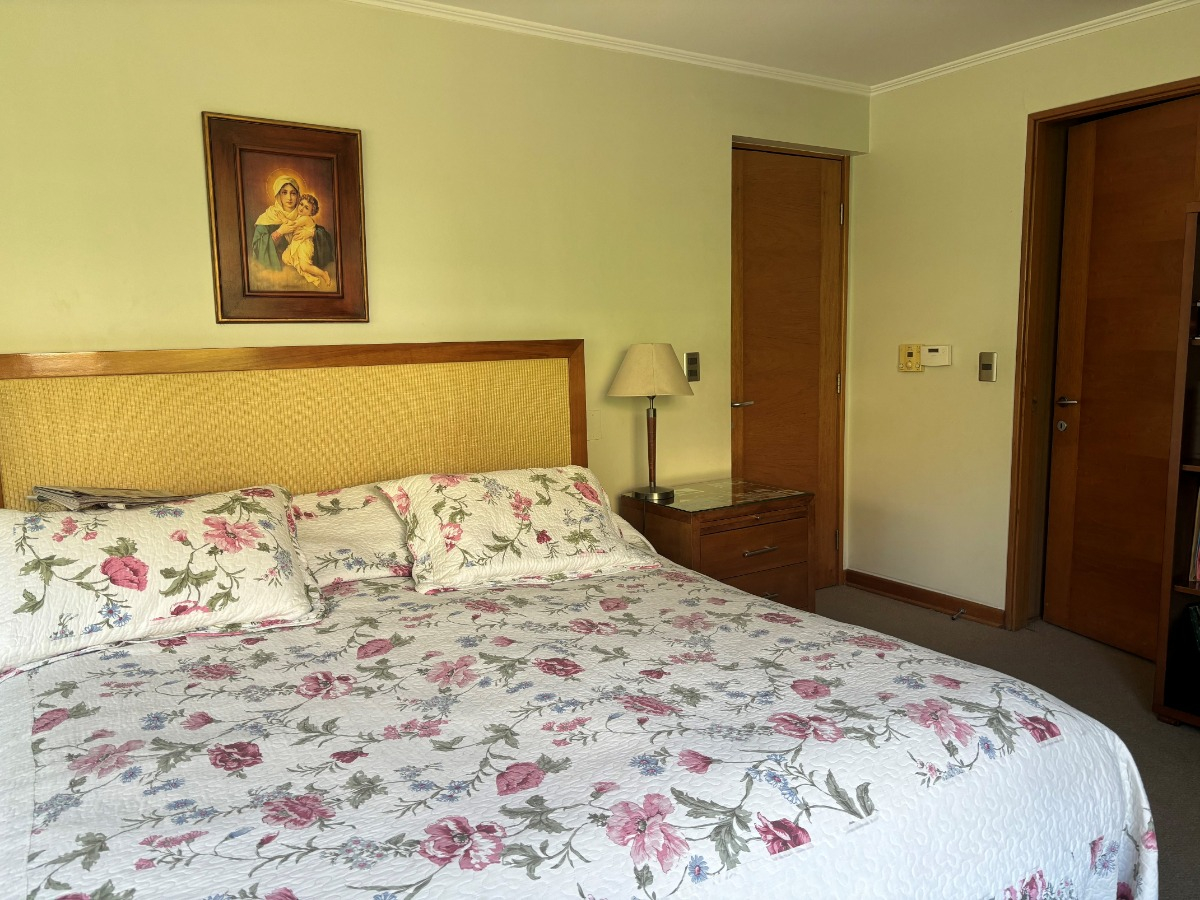 Venta Casa NOSP 5D en suite Walk-in cl&oacute;set 4B 2E 1B Los Trapenses - Lo Barnechea